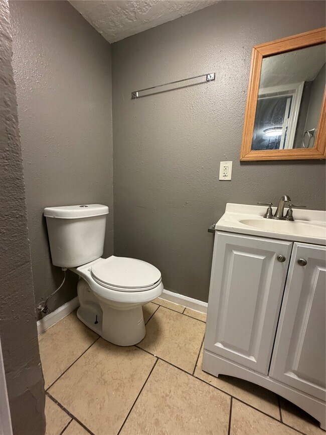 Building Photo - 4505 Avenue K