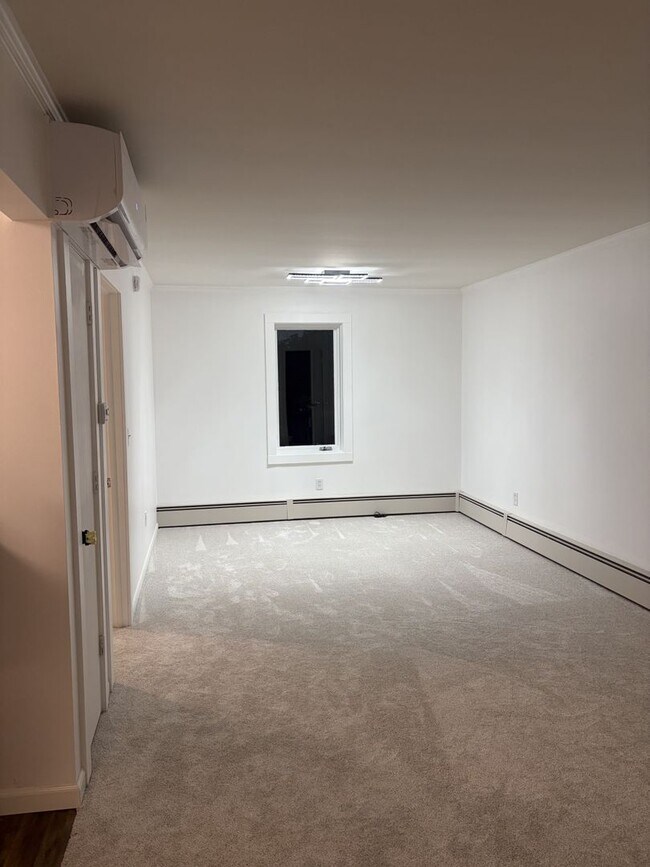 Foto del edificio - 107 1/2 N. Warren Ave