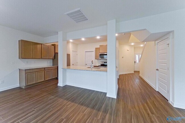 Foto del edificio - 6104 Taramore Ln NW