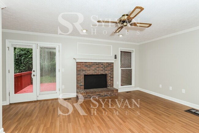 Building Photo - Charming 3BR 2BA brick home