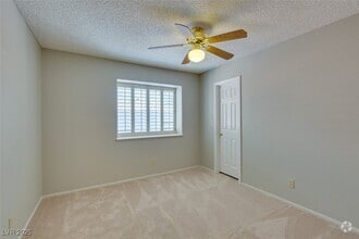 Building Photo - 292 Kershner Ct