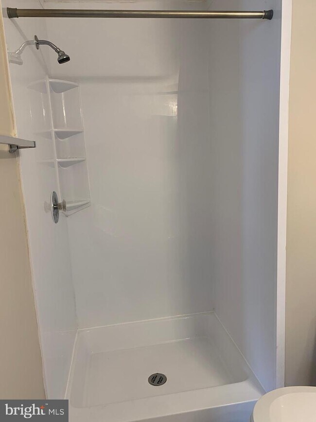 Foto del edificio - 18500 Eagles Roost Dr