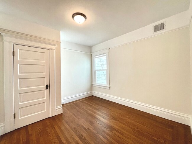 Foto del edificio - 2448-2454 15th Street (1167r)