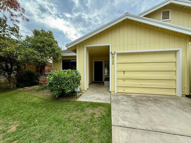 Foto del edificio - 620 Oriole Ave