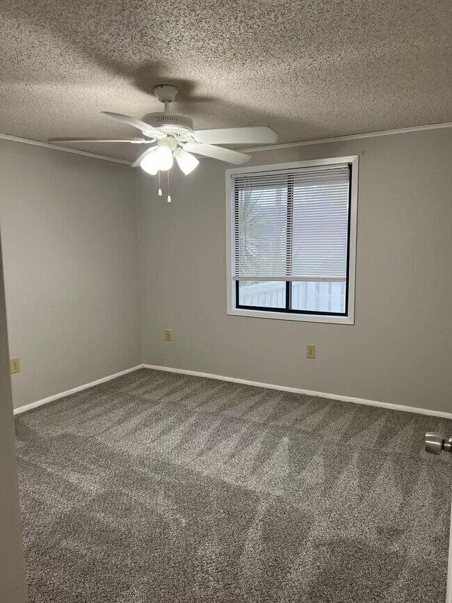 Lost Tree Apartments 150258 Pine Meadows Dr Fort Myers, FL