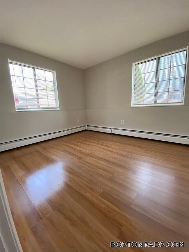 Building Photo - 8 Elko St