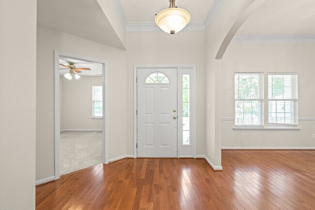 Building Photo - (Coming Soon) 3 Bedroom w/ 2 car Garage (L...