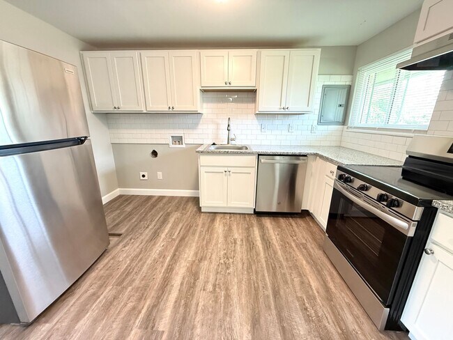 Building Photo - 4426 Lesher Dr