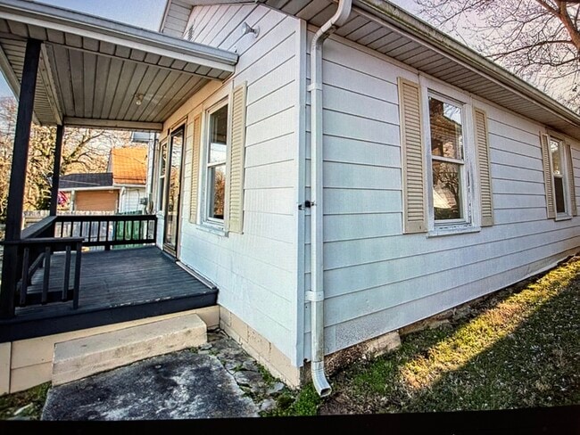 Building Photo - 229 Westin Dr