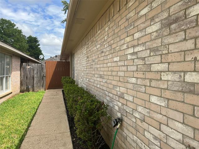 Foto del edificio - 10239 Blackjack Oaks Dr