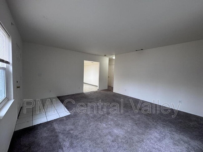 Building Photo - 136 E Stadium Dr