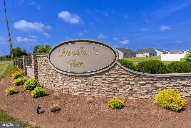 Foto del edificio - 228 Chandlers Glen Dr