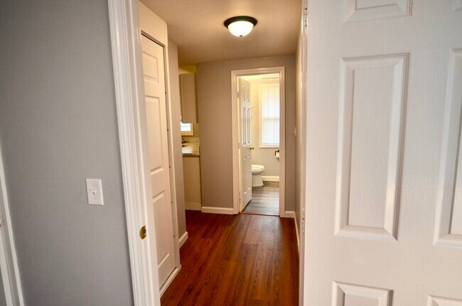 Building Photo - 47 Massasoit Ave