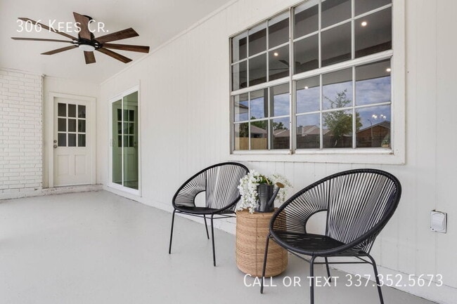 Building Photo - 306 Kees Cir