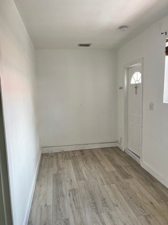 Sala de estar/comedor - 13200 SW 49th St