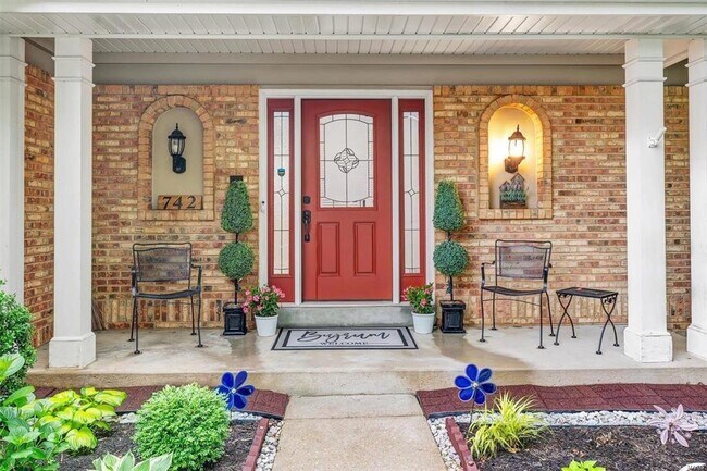 Foto del edificio - 742 Oak Hall Ln