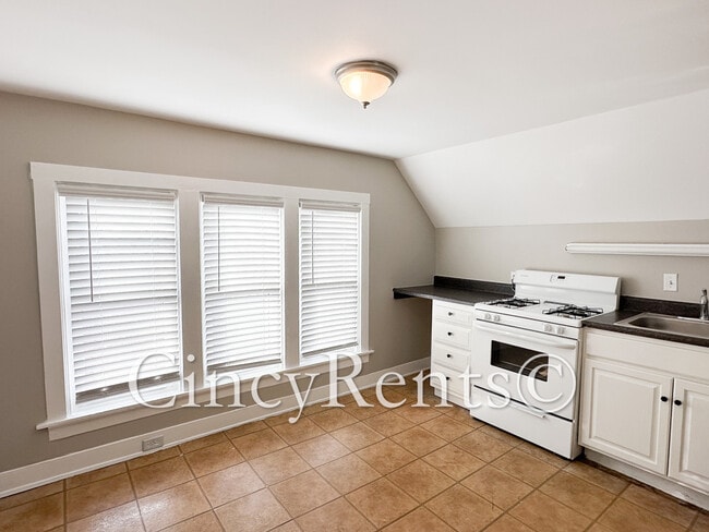 Foto del edificio - 2217 Feldman Ave