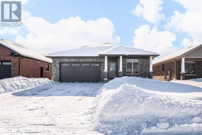 Building Photo - 21 Aberdeen St