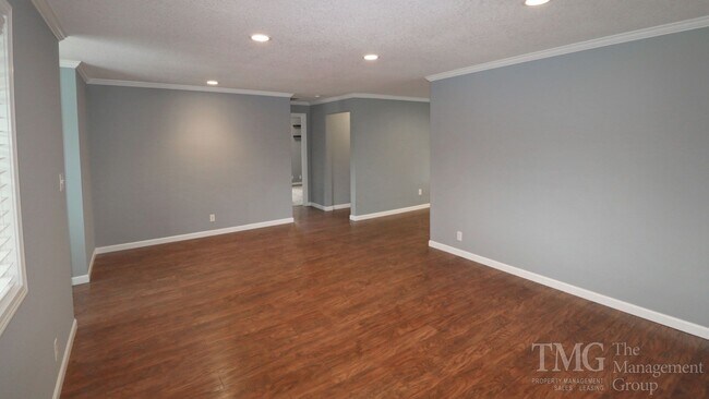 Foto del edificio - 3BD 2000+ Sq Ft Ranch on a Huge Lot!  Beau...