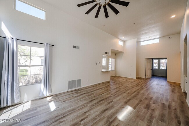 Foto del edificio - 11333 N 92nd St