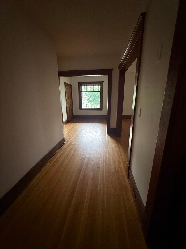 Building Photo - 17 N Willard St