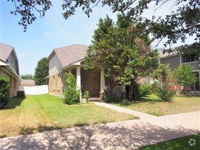 Building Photo - 1705 Honey Creek Ln