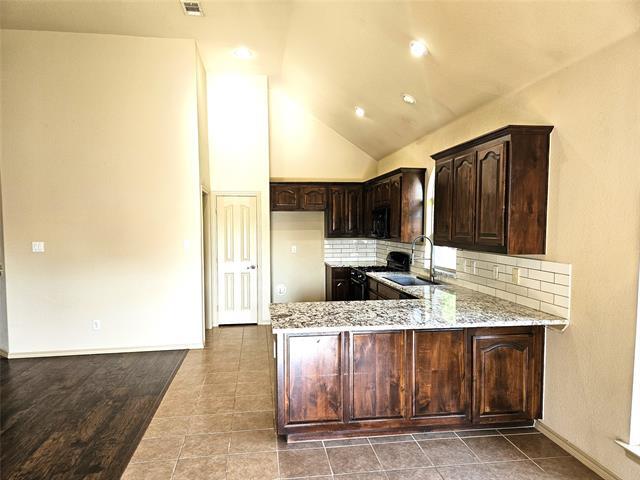 Building Photo - 12828 Hidden Valley Ct
