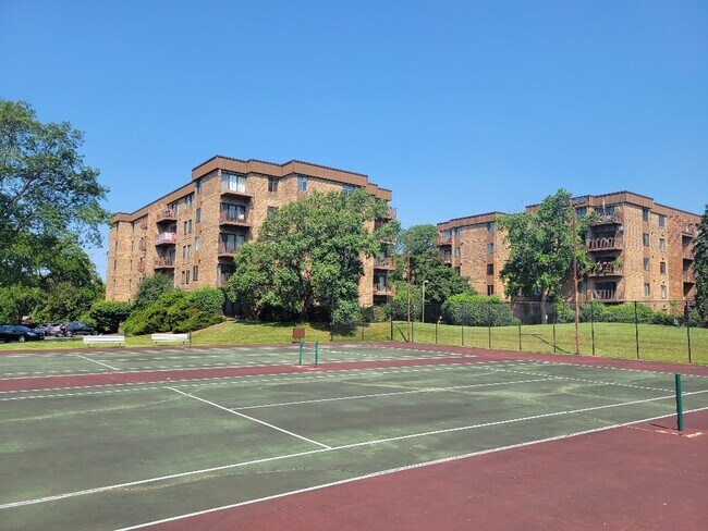 Foto del edificio - 425 Walnut Creek Rd