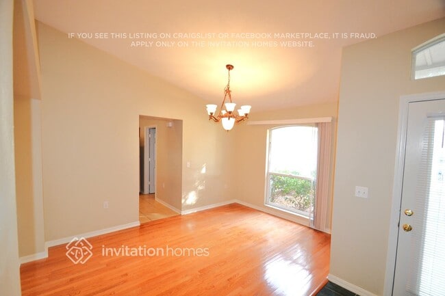 Building Photo - 10506 Juliano Dr