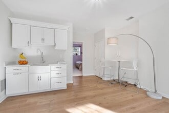 Building Photo - 47516 Anchorage Cir