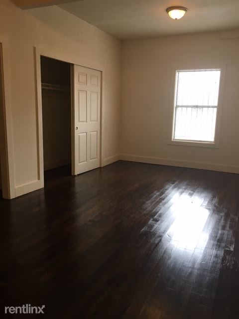 Building Photo - 3 br, 2 bath Duplex - 903 Apgar St