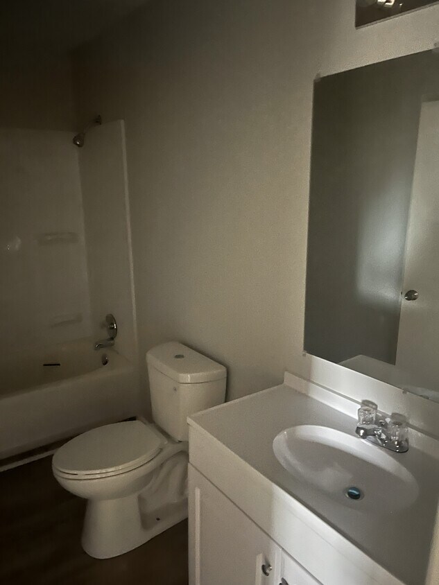 Foto del edificio - 129 Pistachio Dr