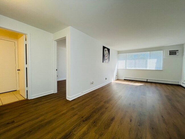Foto del edificio - 8806 Briar Ct