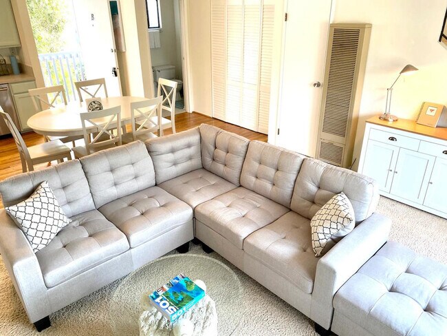 Foto del edificio - 4545 Carpinteria Ave