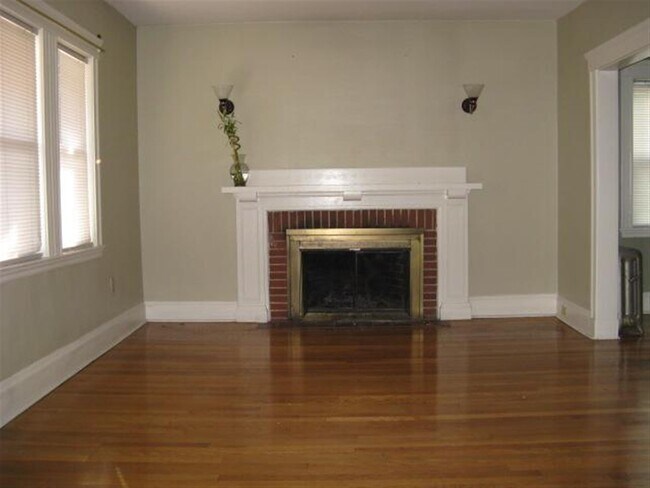 Building Photo - 19 Quincy St