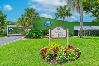 Building Photo - 9091 Lime Bay Blvd