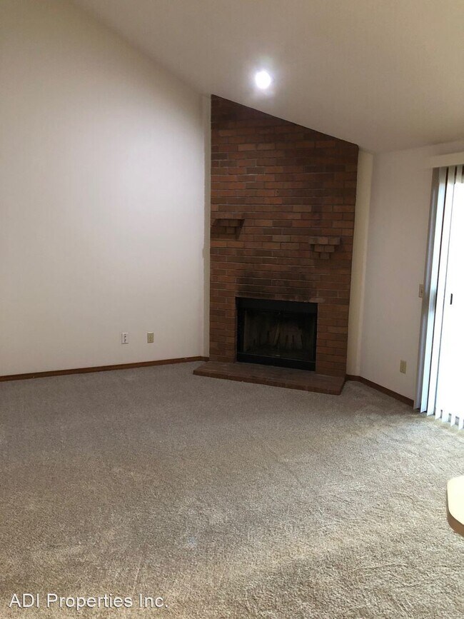 Foto del edificio - 3 br, 2 bath House - 3911 NW 166th Dr.