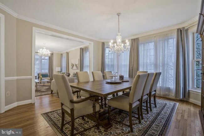 Foto del edificio - 2393 Watters Glen Ct
