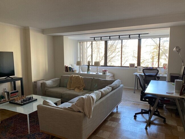 Foto del edificio - 9 Hawthorne Pl