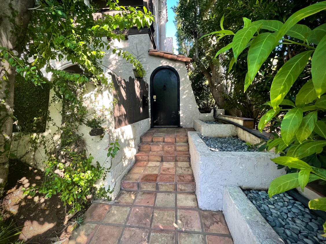 Foto principal - 1132 Cory Ave