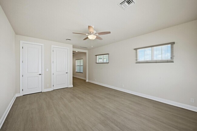 Foto del edificio - 9334 Crestview Cir