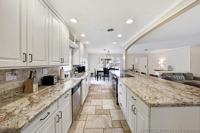 Foto del edificio - 332 NW 26th Ct