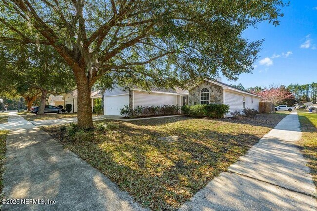 Foto del edificio - 4 bed 2 bath home in Heron Isles