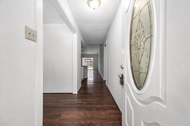 Building Photo - 16238 Sierra Grande Dr