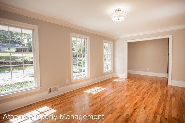 Building Photo - 240 Fortson Dr