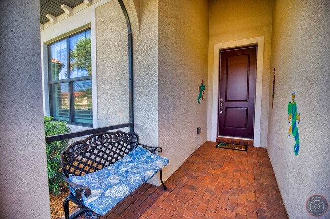 Building Photo - Seasonal Short-Term Pet Friendly Home loca...