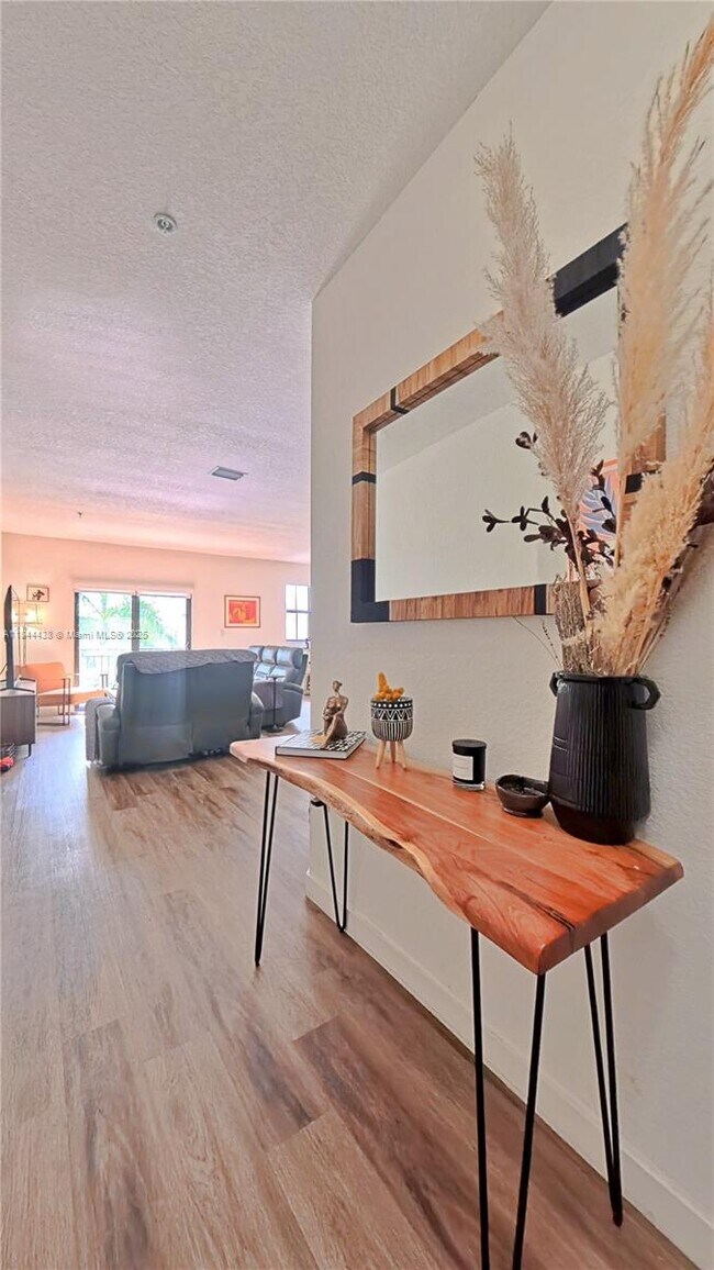 Foto del edificio - 15500 SW 136th St