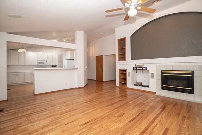 Foto del edificio - 6541 Orchard Ct