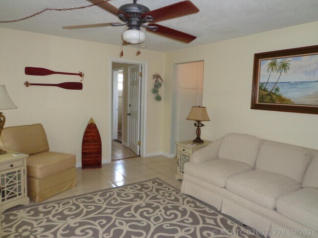 Building Photo - 11751 Oleander Dr