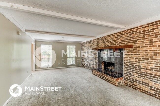 Building Photo - 904 Pine Forest Cir